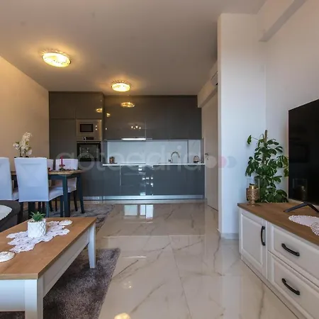 Sea View Ljiljana Апартаменти *
