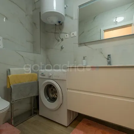 アパート Sea View Ljiljana *